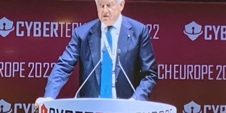 Cybersecurity, Profumo “Continuiamo a investire molto, 1,8 mld solo in ricerca e sviluppo”