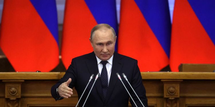 Ucraina, Putin: “Sanzioni a Russia stanno provocando crisi globale”