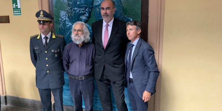 Inaugurata in Questura parete scultorea con Falcone e Borsellino