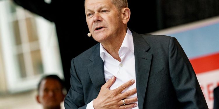 Ucraina-Russia, Scholz: “Non porteremo la Nato in guerra”