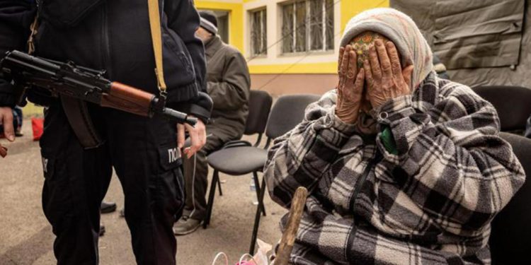 Ucraina, deputata Kiev: “Ancora 30 bambini nell’Azovstal”