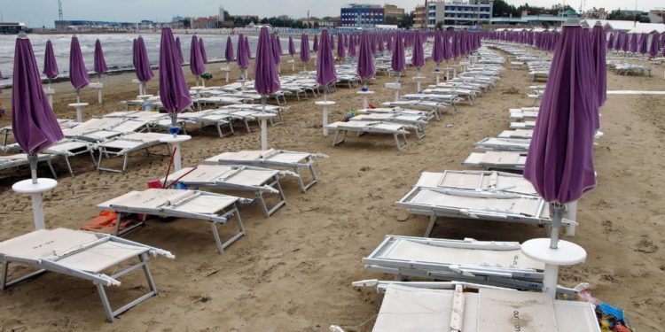Concessioni balneari, Altroconsumo: “Consumatori scettici su futuro di tariffe e servizi”