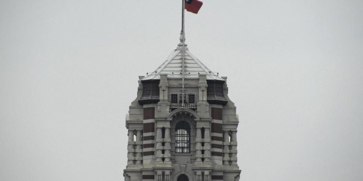 Taiwan, incursione di Pechino con 30 aerei