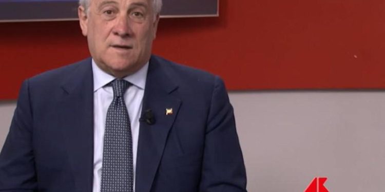 Forza Italia, Tajani: “Nessun Vietnam nel partito, non vedo fuoriuscite”