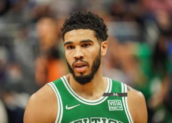 Playoff Nba, Boston Celtics eliminano Milwaukee Bucks