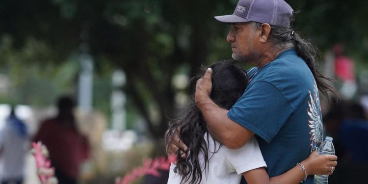 Sparatoria Texas, vittime erano tutte della stessa classe