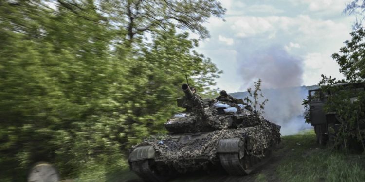 Ucraina, offensiva Russia verso est: raid su Donetsk e Luhansk