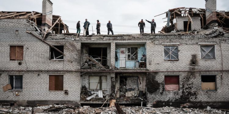 Ucraina, Von der Leyen: “In gioco ordine mondiale”. Missili vicino a Zaporizhzhia