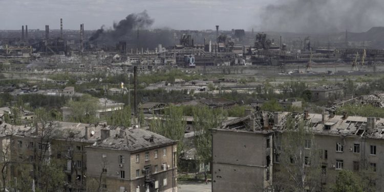 Mariupol, Azov: “Situazione critica, ma teniamo posizioni”