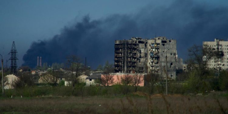 Guerra Ucraina, Kiev: “Bombe al fosforo su Azovstal”