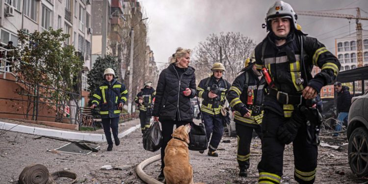 Ucraina, missili su Odessa. Oggi vertice Biden-Draghi