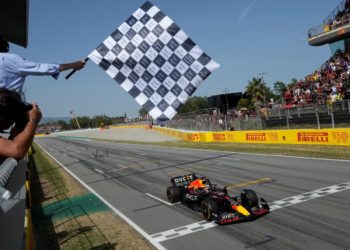 Gp Spagna 2022, Verstappen vince e vola in testa al Mondiale