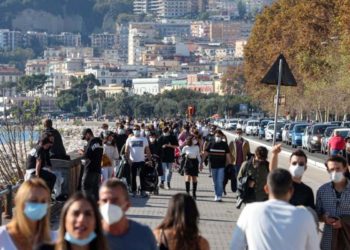 Covid oggi Italia, report Gimbe: netto calo contagi, ricoveri e morti