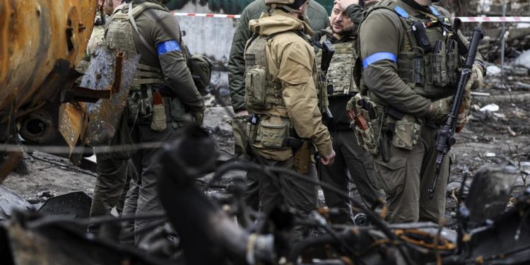 Ucraina, G7: “Obiettivo Zelensky è ritiro totale della Russia”