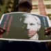 Assange e l’estradizione in Usa, mobilitazione a sostegno del giornalista: “Minacciata la libertà di stampa”