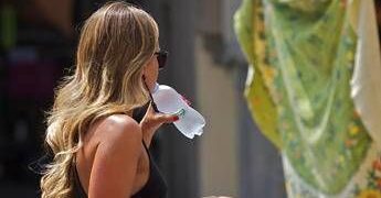 Caldo anomalo in Italia con picchi fino a 35°C, fiammata africana fino a fine maggio