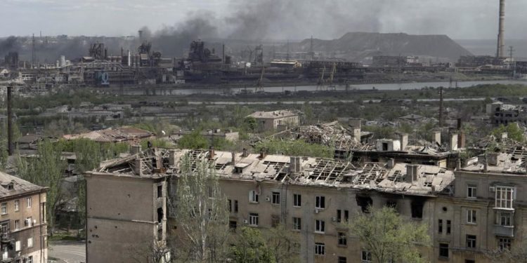 Ucraina, corpi caduti ad Azovstal consegnati a Kiev