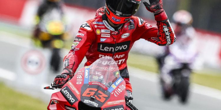 MotoGp Olanda, doppietta Ducati: Bagnaia vince davanti a Bezzecchi