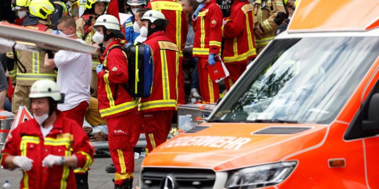 Berlino, auto sulla folla: 1 morto e 30 feriti