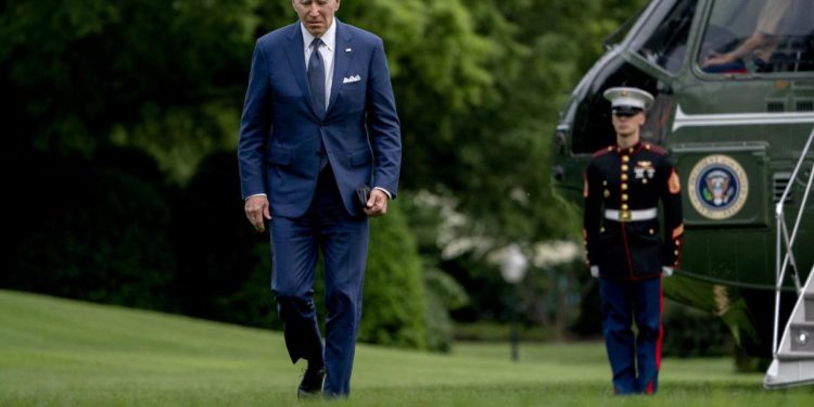 Biden: “Ucraina decide se cedere territorio per pace”