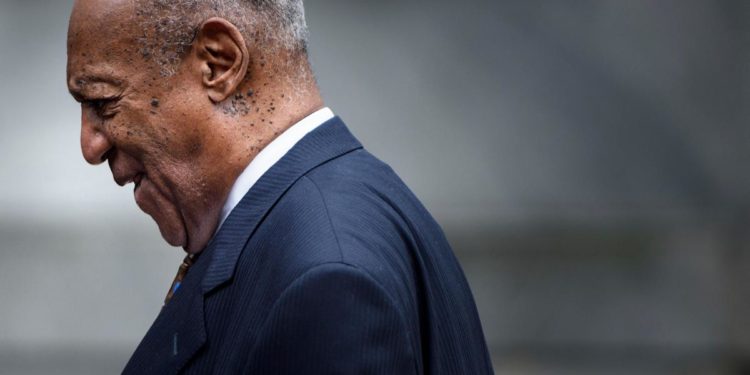 Bill Cosby condannato per violenza sessuale, abusò di una 16enne
