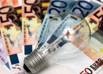 Bollette luce e gas, ora il governo aiuta le famiglie a basso reddito