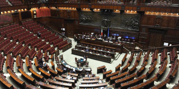 Scissione 5 Stelle, 51 i fuoriusciti: Lega primo gruppo a Camera