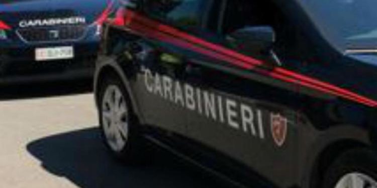 Milano, 19enne uccide il padre e chiama i carabinieri