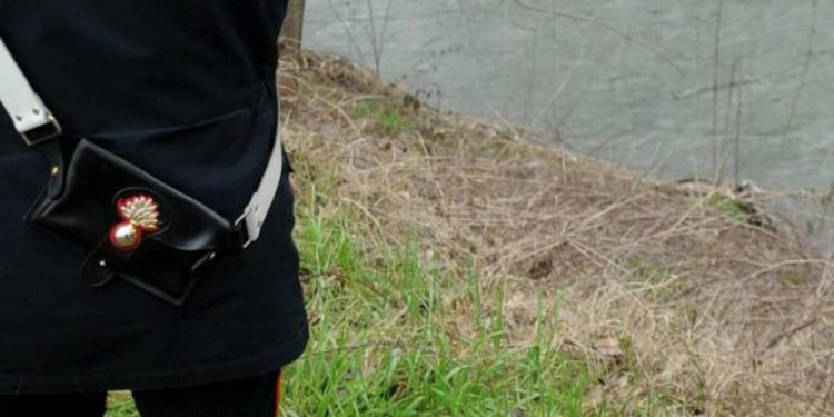 Marinella di Sarzana, cadavere di donna vicino a un torrente: si indaga per omicidio