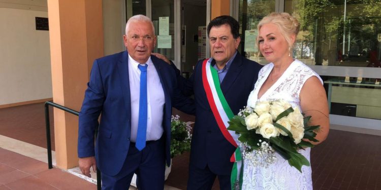 Ucraina, dalla fuga dalla guerra all’amore: le nozze nel pescarese