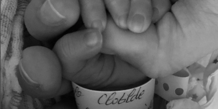 Fiocco rosa in casa Sofo-Le Pen, arriva Clotilde, la coppia: “Motivo in più per lottare”