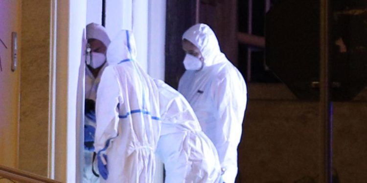 Elena Del Pozzo, le indagini: l’abito della madre. Caccia all’arma