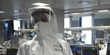 Covid oggi Lombardia, 3.088 contagi e 11 morti. A Milano 1.109 casi