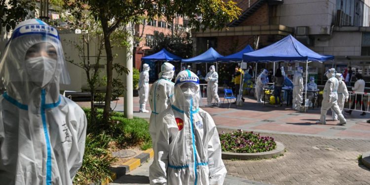 Covid Shanghai, tornano lockdown e test di massa