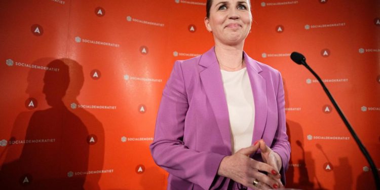 Danimarca, vince il sì a referendum per adesione a Difesa Ue