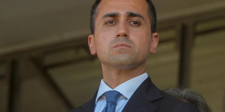 Di Maio: “No ad attacchi, chi lascia il Governo abbandona il Paese”