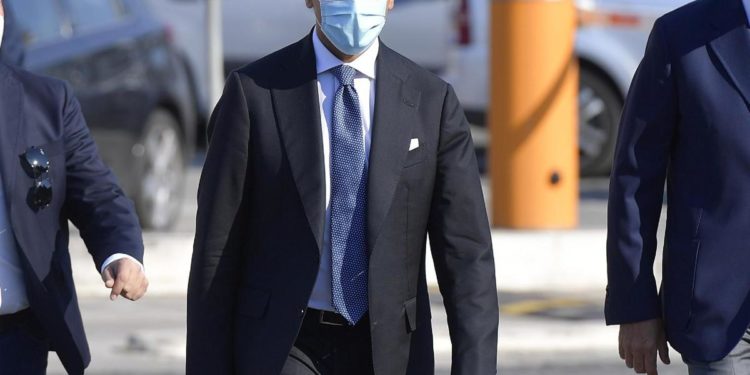 Di Maio: “Salvini? Attaccherebbe pure ministri Lega per nuovo slogan”