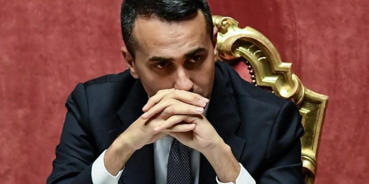 M5S, Di Maio: “Dibattiti surreali minacciano tenuta governo”