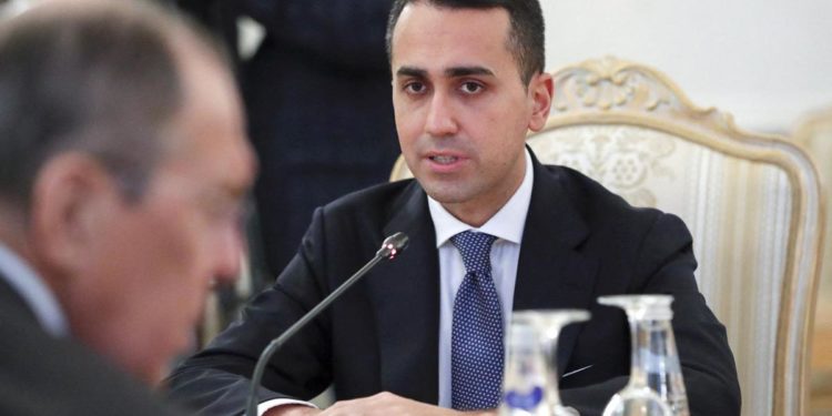 Di Maio: “Russia? Inaccettabili lezioni di libertà all’Italia”