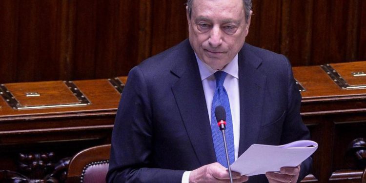 Ucraina, Draghi: “Sosterremo Kiev come da mandato del Parlamento”