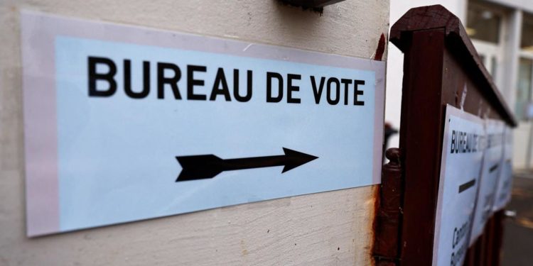 Elezioni Francia, urne aperte per secondo turno legislative