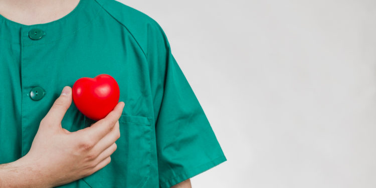 Oss: una figura richiestissima in ospedali e rsa