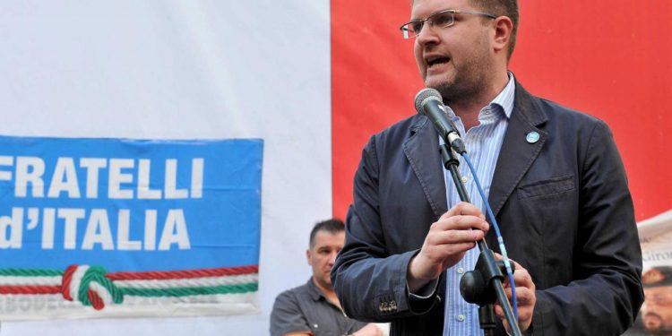 Fdi, Fidanza ed ex consigliere di Brescia indagati per corruzione