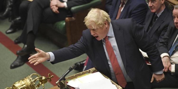 Immigrati in Ruanda, Londra insiste: al voto un ddl per ignorare stop Cedu