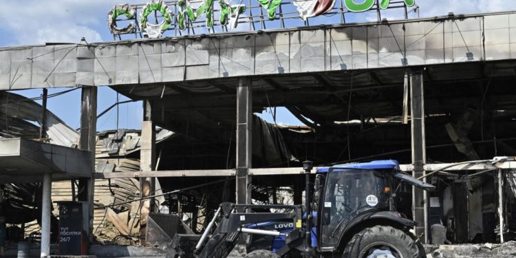 Ucraina, nuovi raid e missili Russia: vittime