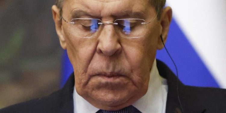 Ucraina, Lavrov: “Contatto con Europa non è più priorità”