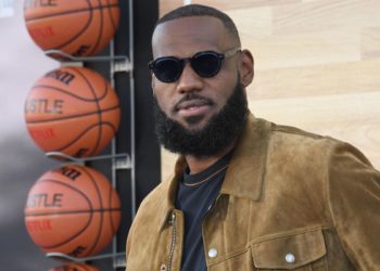 Basket, LeBron James vuole comprare una squadra Nba
