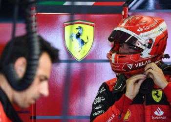 Gp Baku, si ritira anche Leclerc: problemi al motore