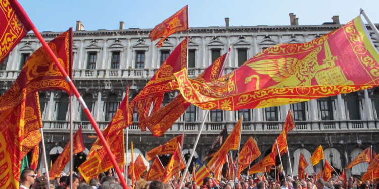 Autonomia, veneti sul piede di guerra: “Tradimento da Stato strozzino”