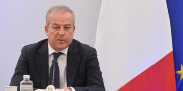 Stop isolamento positivi covid, Locatelli: “Possono alzare curva contagi”